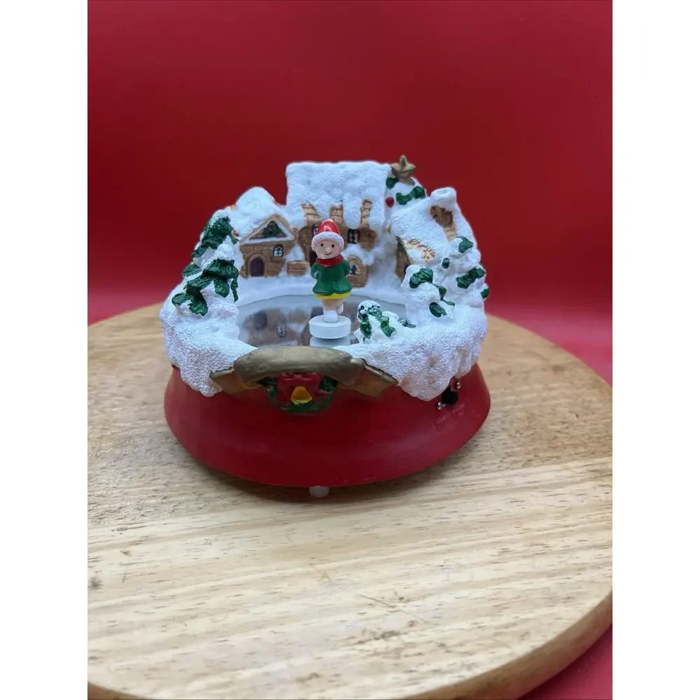 Vtg Animated Skating Mirror Pond Skaters Musical Christmas Scene Music Works